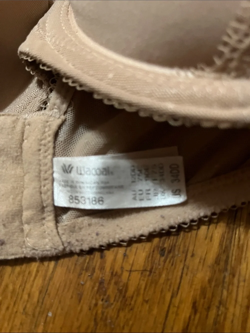 Wacoal Underwire Bra in Beige Size 34DD
